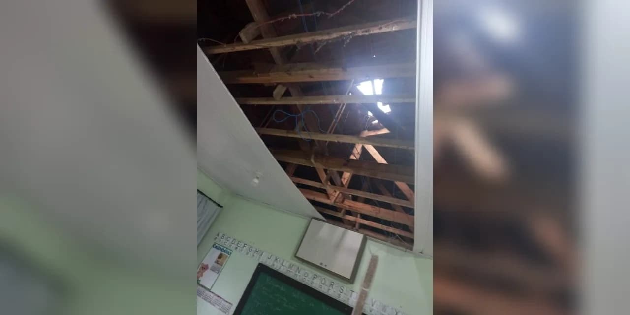 Raio faz pedaço do teto de escola cair durante aula, em Prudentópolis
