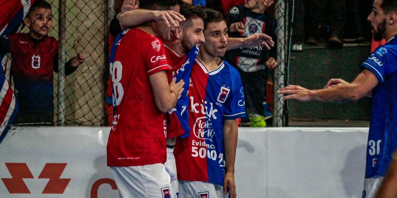 Futsal: Paraná Clube vence o Prudentópolis e fica próximo da classificação
