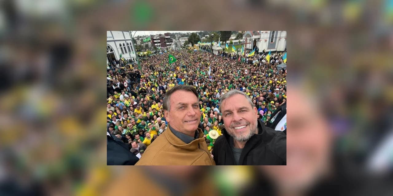 Projeto de lei que concede o título de cidadão honorário do estado do Paraná ao ex-presidente Jair Bolsonaro avança na CCJ