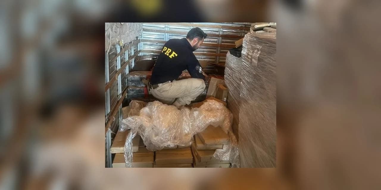 PRF localiza carga de maconha em meio à porta-retratos em Campo Mourão; Vídeo.