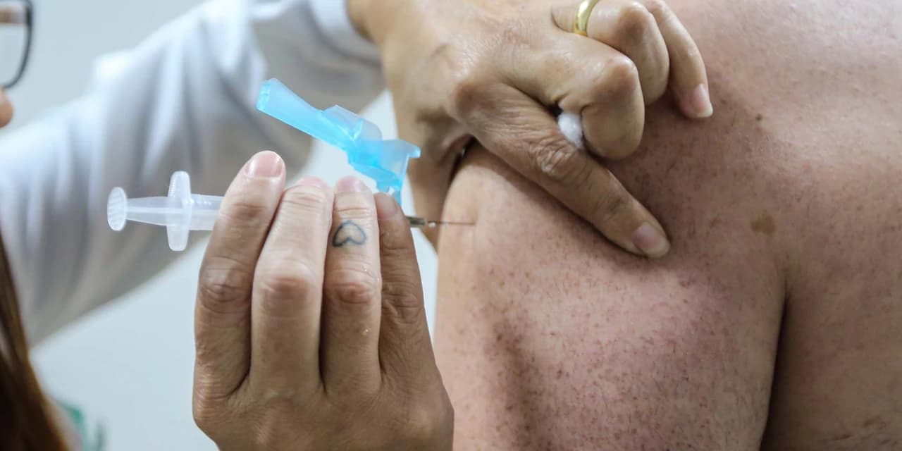 Covid-19: quase 6 milhões de paranaenses ainda não tomaram a segunda dose de reforço