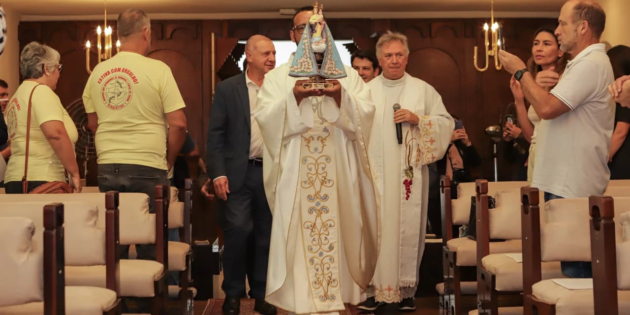 Palácio Iguaçu recebe imagem peregrina de Nossa Senhora do Rocio, Padroeira do Paraná