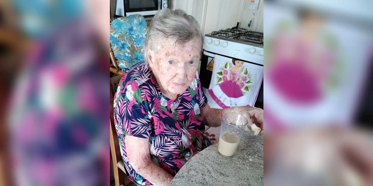 É com pesar que comunicamos o falecimento da Sra. Marta Klos Canesso aos 94 anos de idade