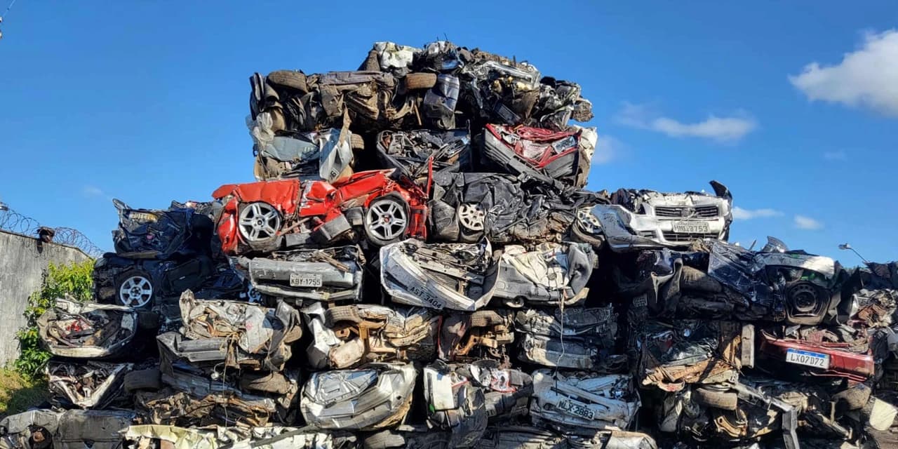 Detran destrói 874 automóveis e motocicletas dos pátios do Litoral