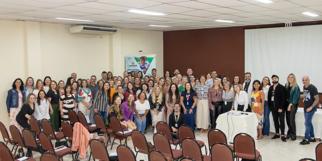 Educação reúne coordenadores e chefes dos núcleos para desenhar planejamento de 2024