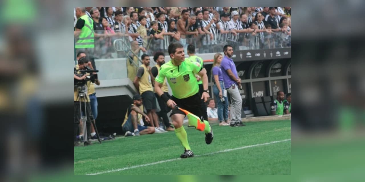 Árbitro paranaense Bruno Boschilia inicia curso da UEFA no Chipre