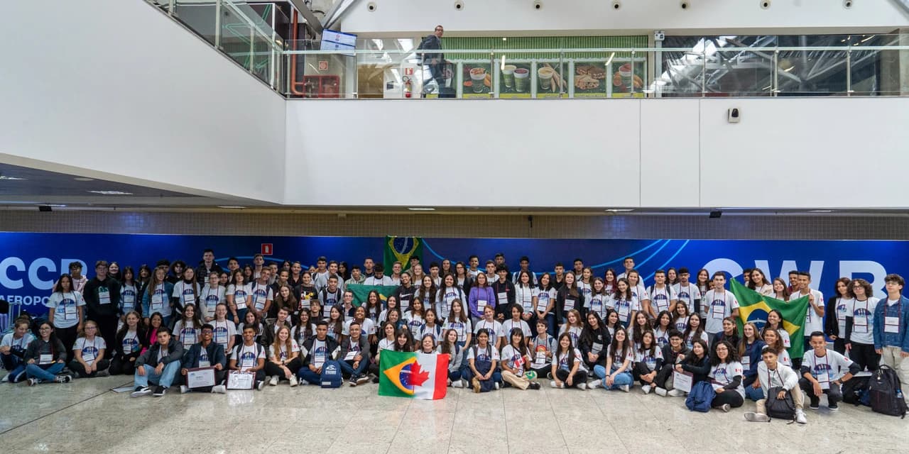 Com 187 embarques desta segunda, 579 estudantes da rede estadual já iniciaram intercâmbio