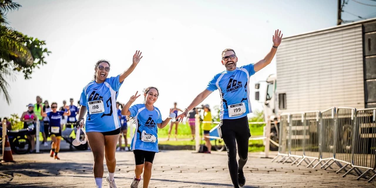 Corrida da Sanepar reúne 800 atletas em Pontal do Paraná e encerra calendário no Litoral