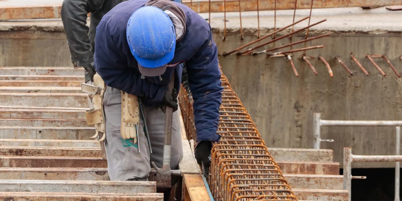 Índice de desemprego do Paraná chega a 4,8% em 2023, menor taxa anual desde 2014
