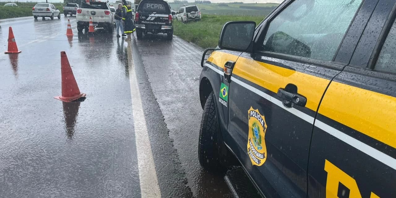 Acidente do tipo colisão frontal no km 362 da BR 277, município de Guarapuava.