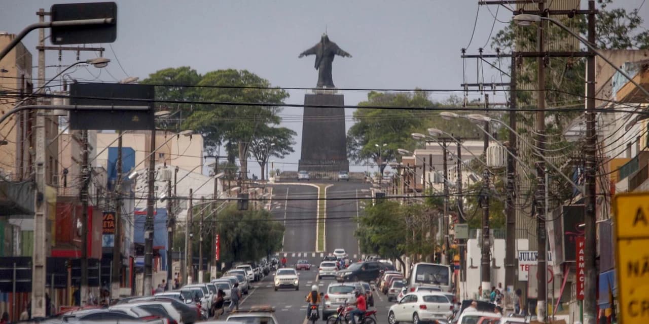 Prazo para pagar 2ª parcela do IPVA de veículos com finais de placa 5 e 6 vence nesta quarta