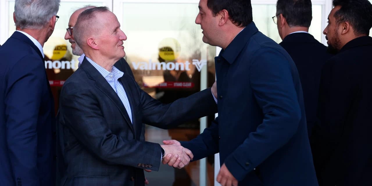 Comitiva do Governo visita empresa norte-americana referência global em irrigação