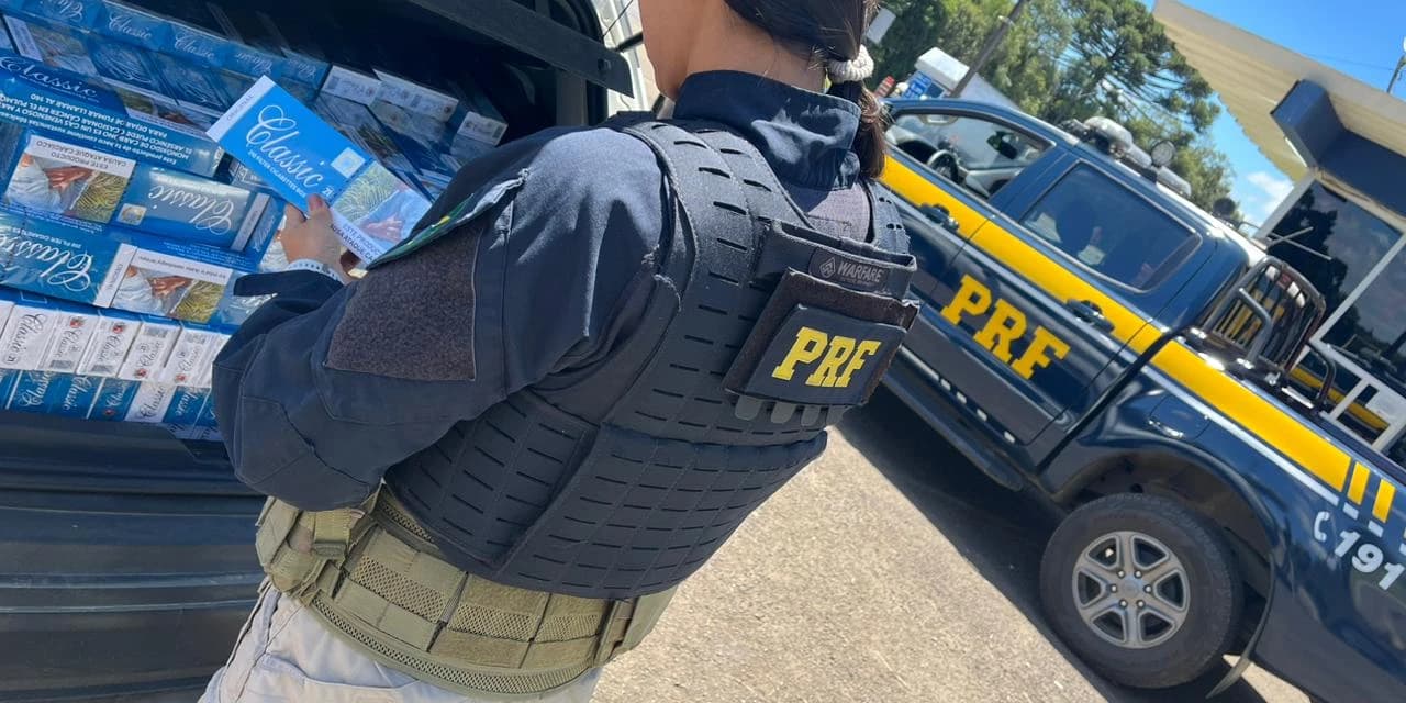 PRF de Guarapuava apreende cerca de 15 mil maços de cigarros e recupera veículo com registro de ROUBO em São Paulo/SP