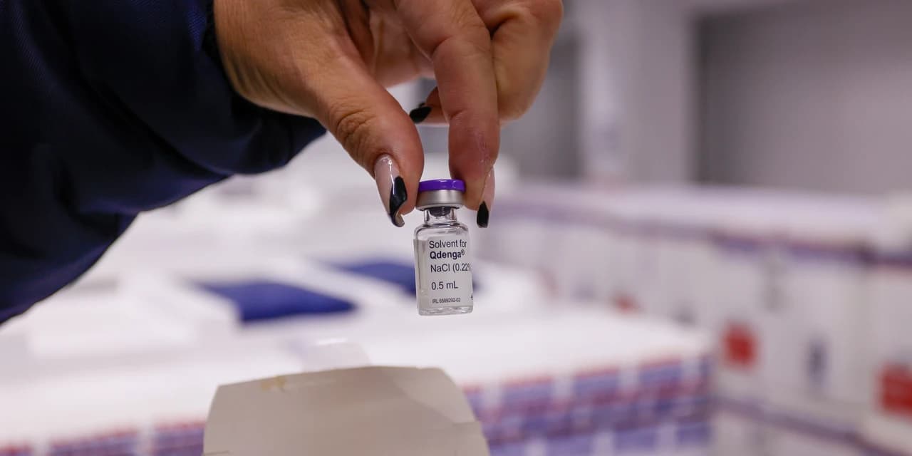 Paraná amplia vacinação contra a dengue para 12 a 14 anos; aplicação está em apenas 23%