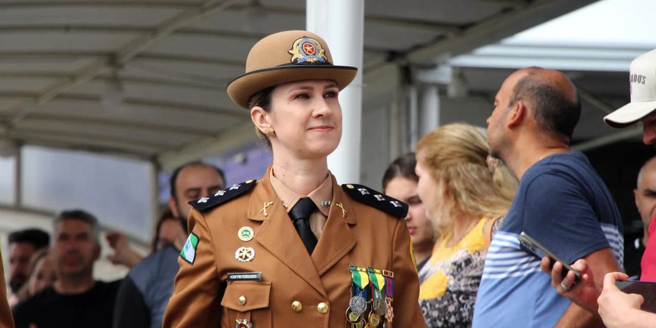 Maria Fernanda é a primeira mulher a comandar o Colégio da Polícia Militar do Paraná