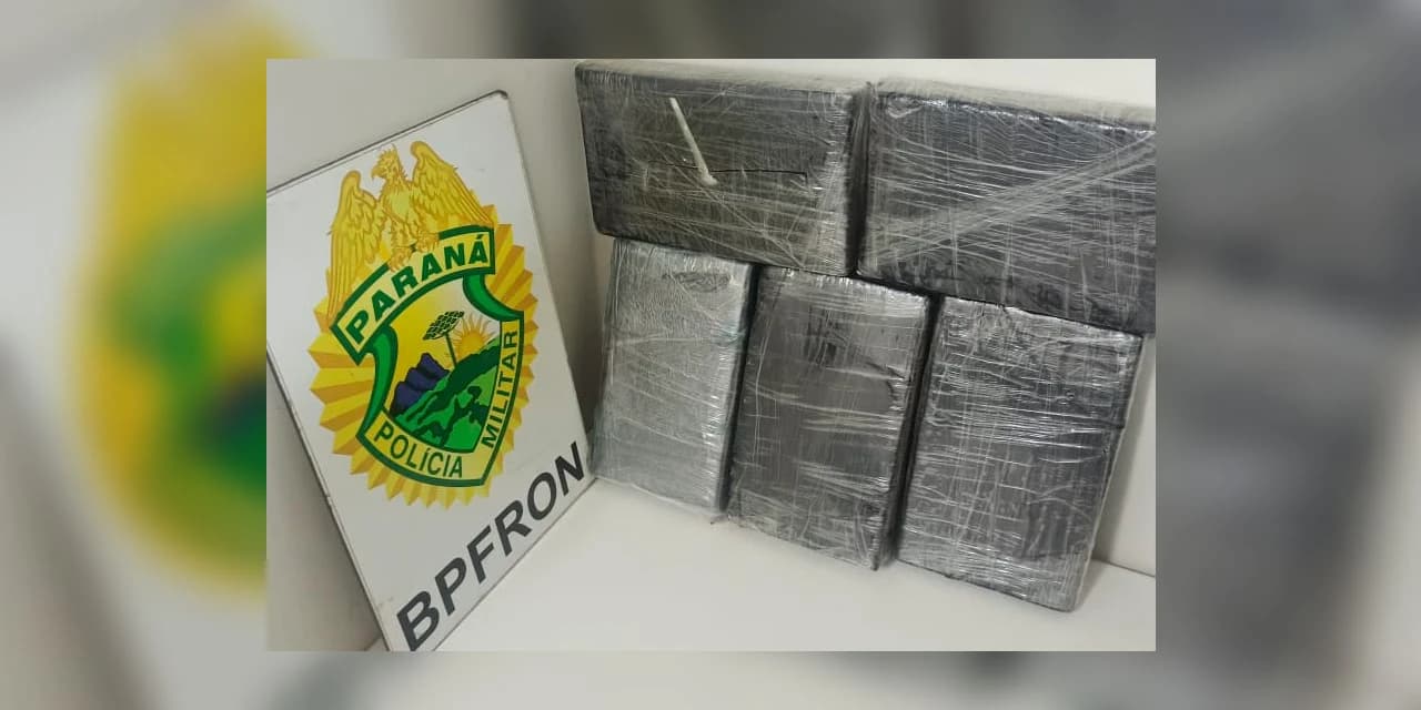 Polícia Militar do Paraná apreende 5 quilos de cocaína em ônibus na BR-277