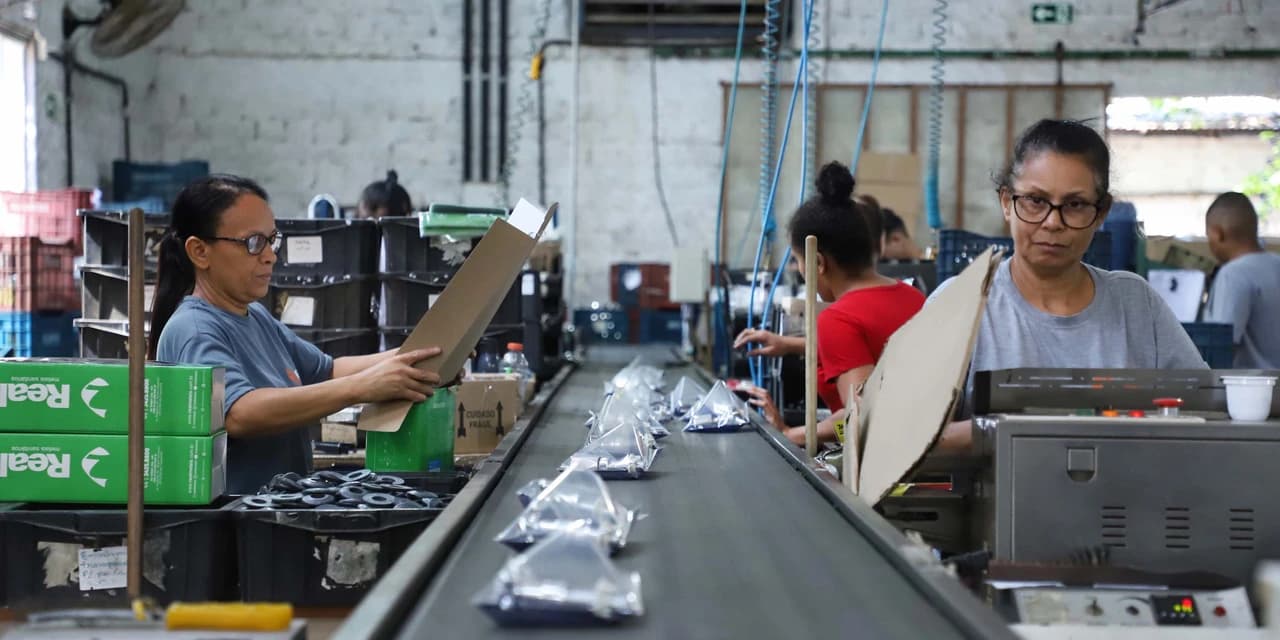 Com aumento de 3,26%, salário médio do Paraná foi o que mais cresceu na região Sul em 2023