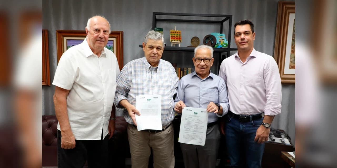 Adapar e Faep renovam convênio para emissão da GTA nos sindicatos rurais