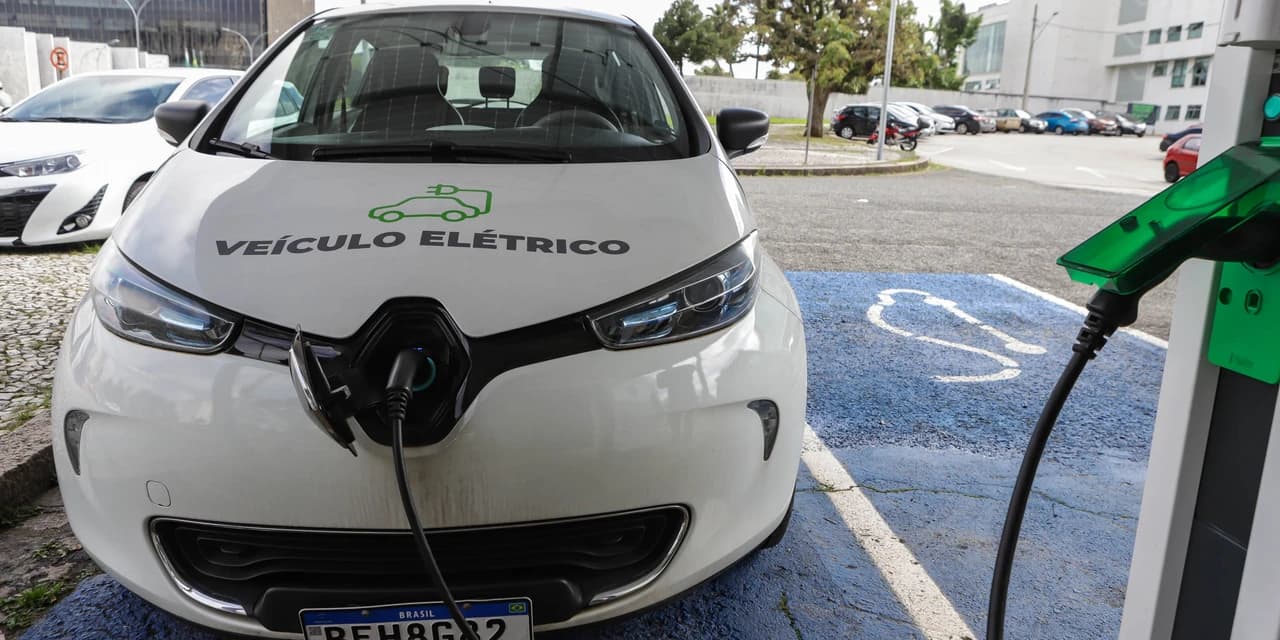 Venda de carros elétricos cresce 123% no primeiro trimestre de 2024 no Paraná