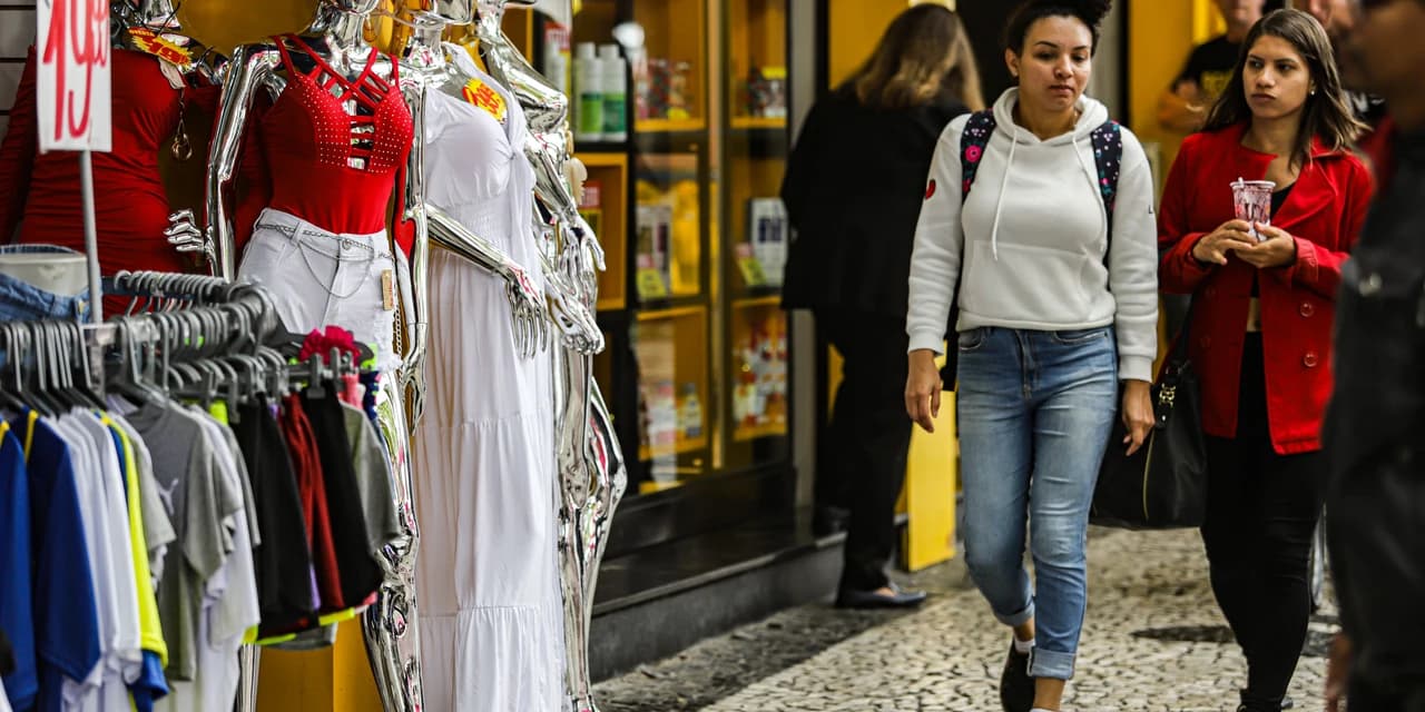 Comércio paranaense cresceu 6,9% nos primeiros meses de 2024, melhor resultado do Sul