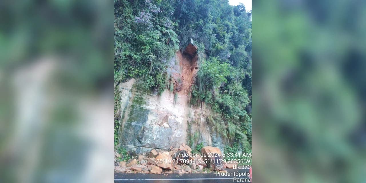 Risco de deslizamento: Como medida de segurança PRF interdita BR-277 na Serra da Esperança em Guarapuava/PR