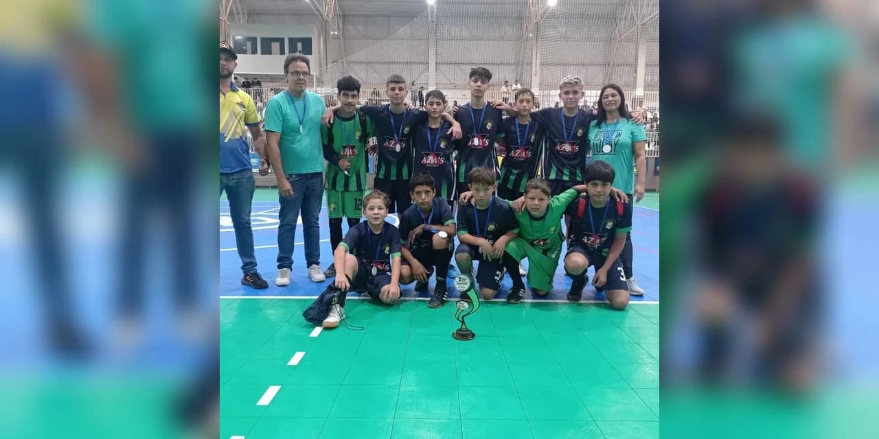 Chegada Triunfal ao Fim dos Jogos Escolares do Paraná em Prudentópolis: 17 Escolas, 600 Alunos, Uma Celebração do Esporte!