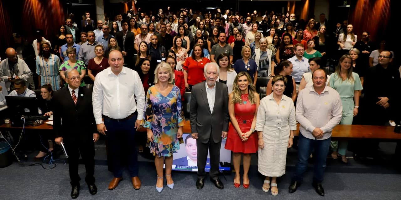 Em homenagem ao Dia da Enfermagem, Piana destaca importância da profissão