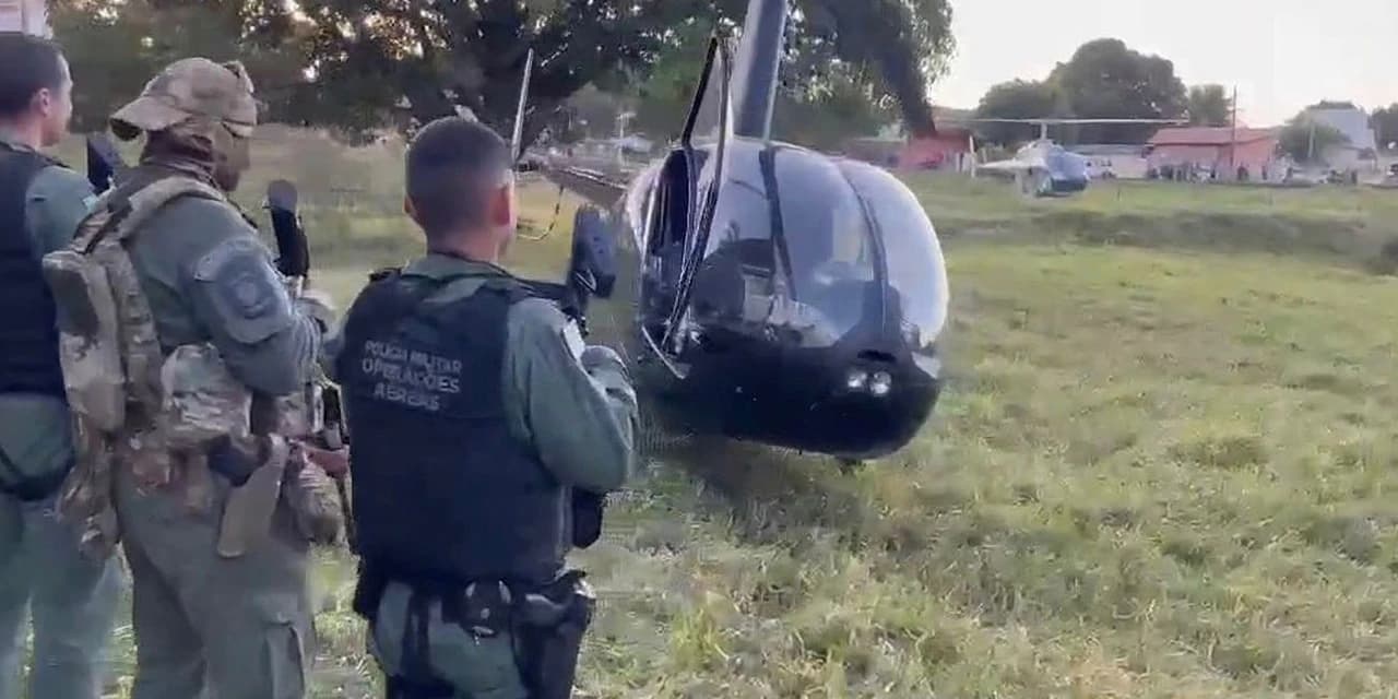 Perseguição de helicóptero: Falcão da PM ajuda PF a interceptar aeronave com 243 kg de cocaína