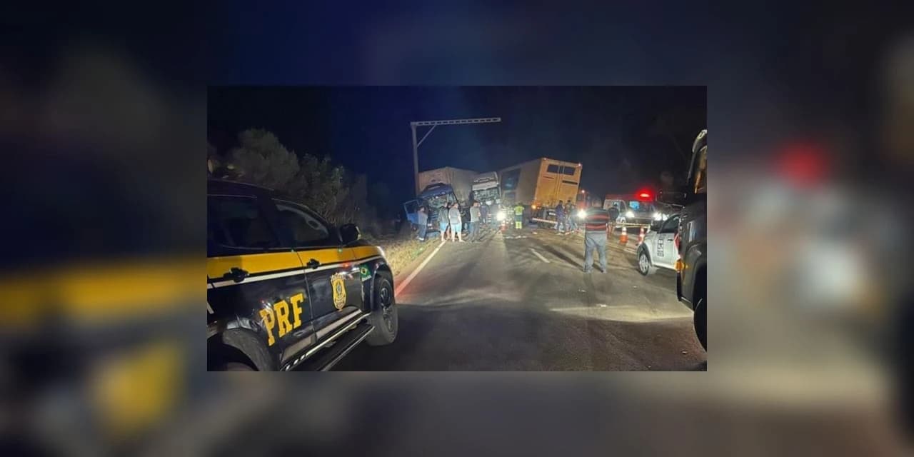 Candói-Quatro pessoas morrem em acidente entre dois caminhões e um carro na BR 277