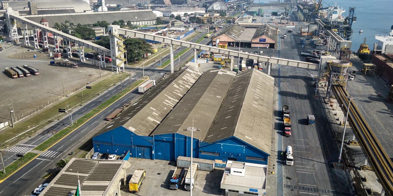 Há 67 anos Porto de Paranaguá conta com área exclusiva para cargas do Paraguai