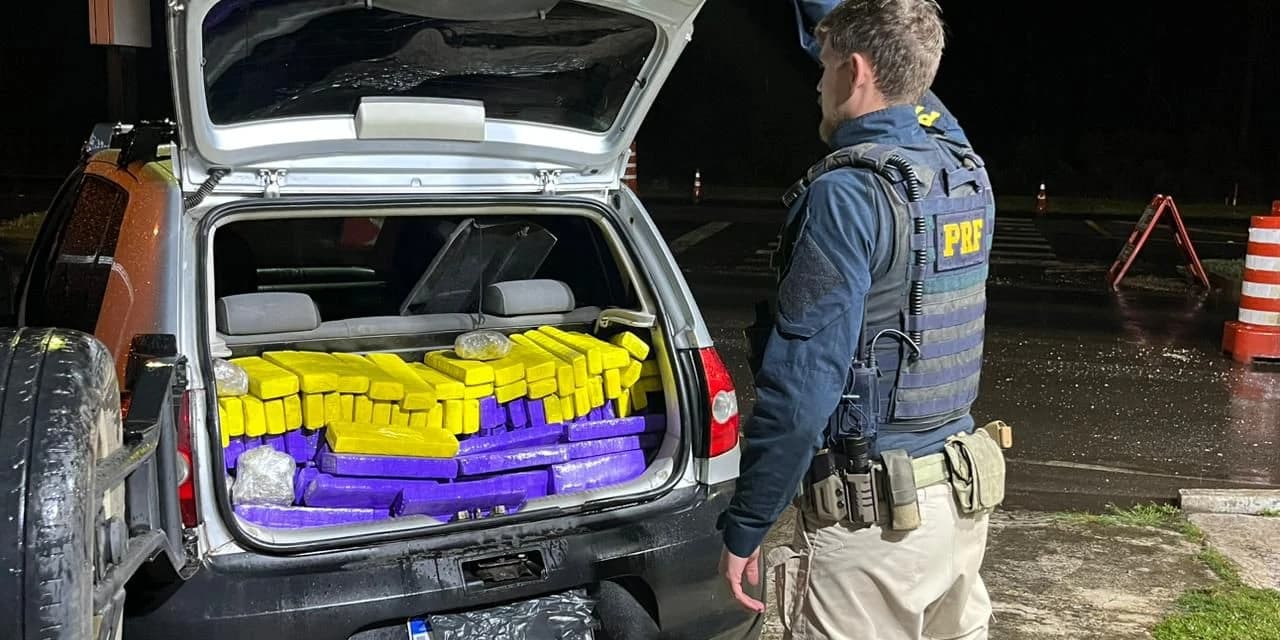PRF apreende mais de 270Kg de maconha sendo transportado em veículo com registro de roubo/furto em Guarapuava