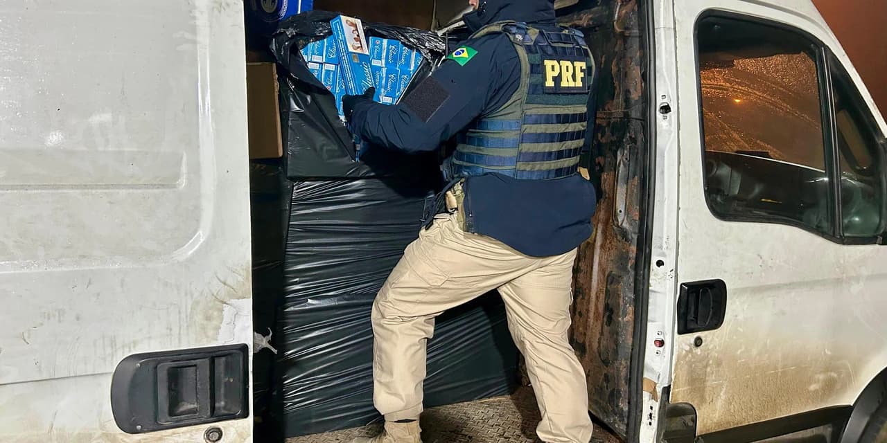 PRF apreende cerca de 37.500 maços de cigarros estrangeiros em Guarapuava