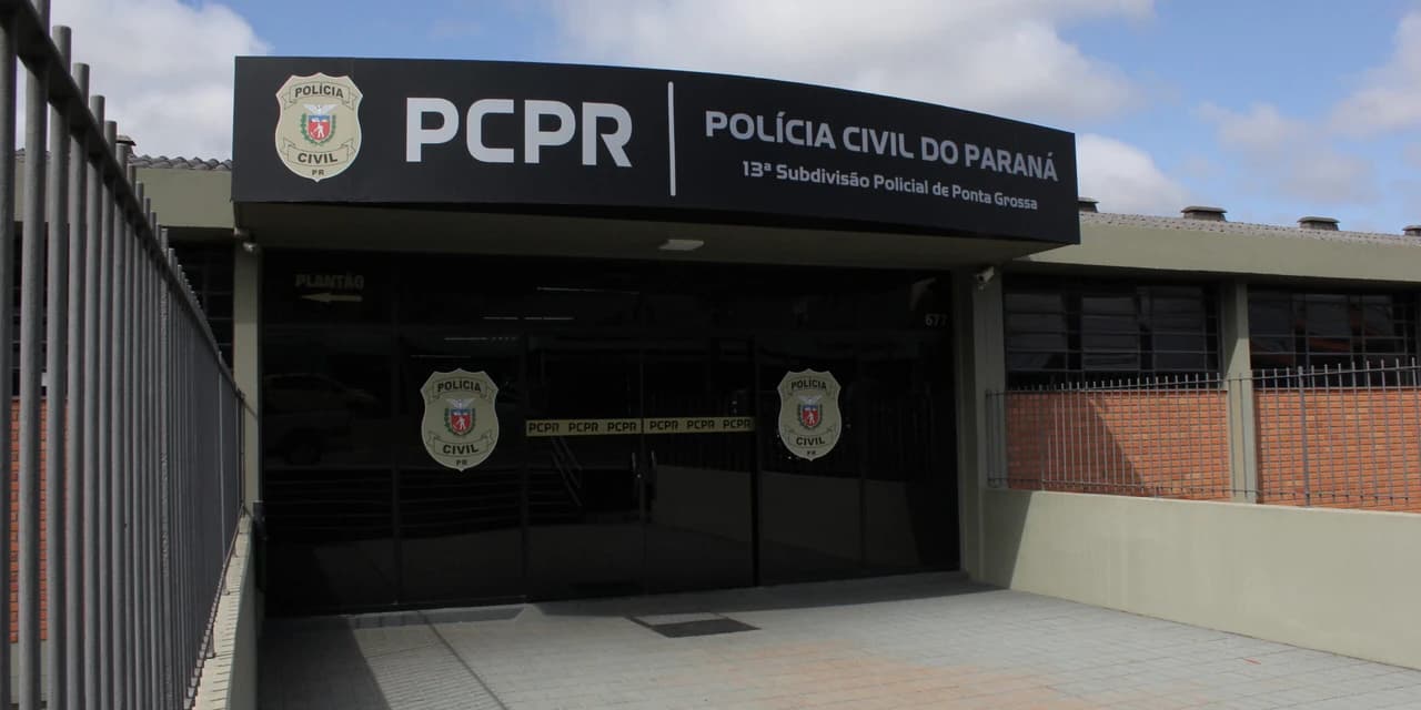 Policia Civil de Ponta Grossa cumpre prisão preventiva de mulher acusada de diversos golpes no setor imobiliário.