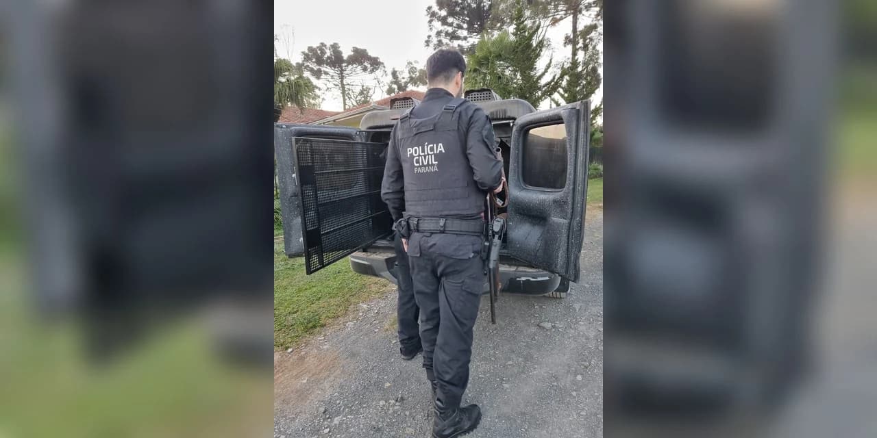 Polícia Civil de Rebouças com o apoio de policiais da Delegacia de Irati, realiza prisão em flagrante e apreende cinco armas de fogo e mais de 150 munições.