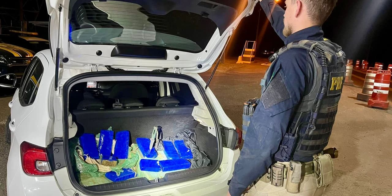PRF apreende cerca de 90 Kg de maconha sendo transportado em veículo com registro de roubo/furto em Guarapuava