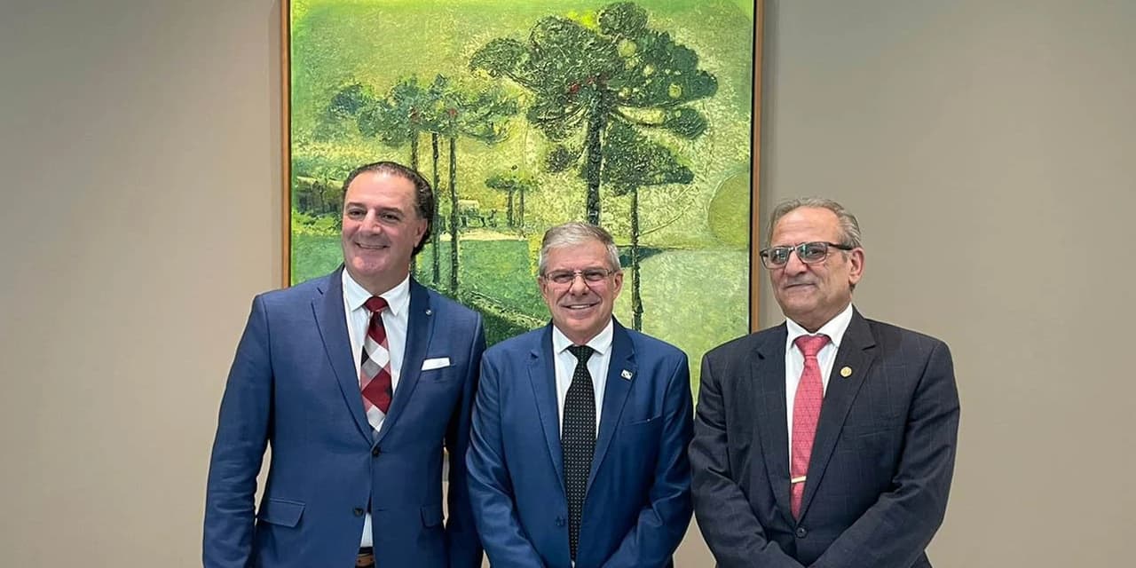 Cohapar e TJPR firmam parceria para ampliar regularização de casas populares