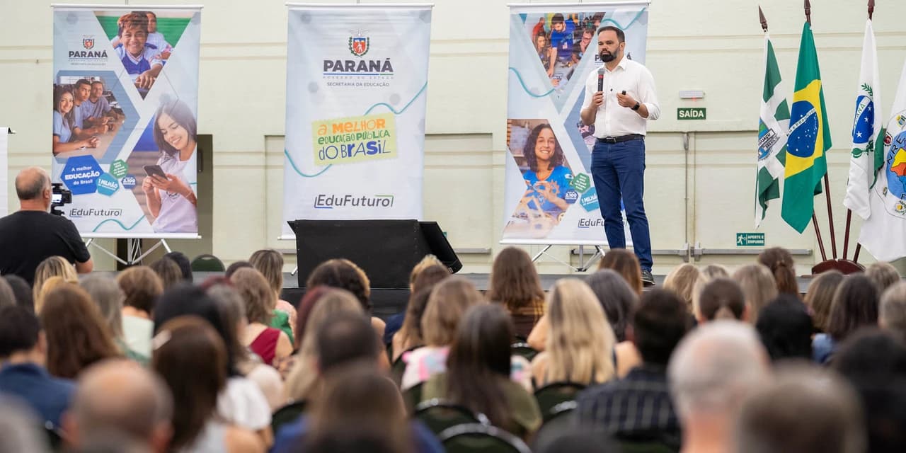 Seminário reúne professores formadores e profissionais em estágio probatório