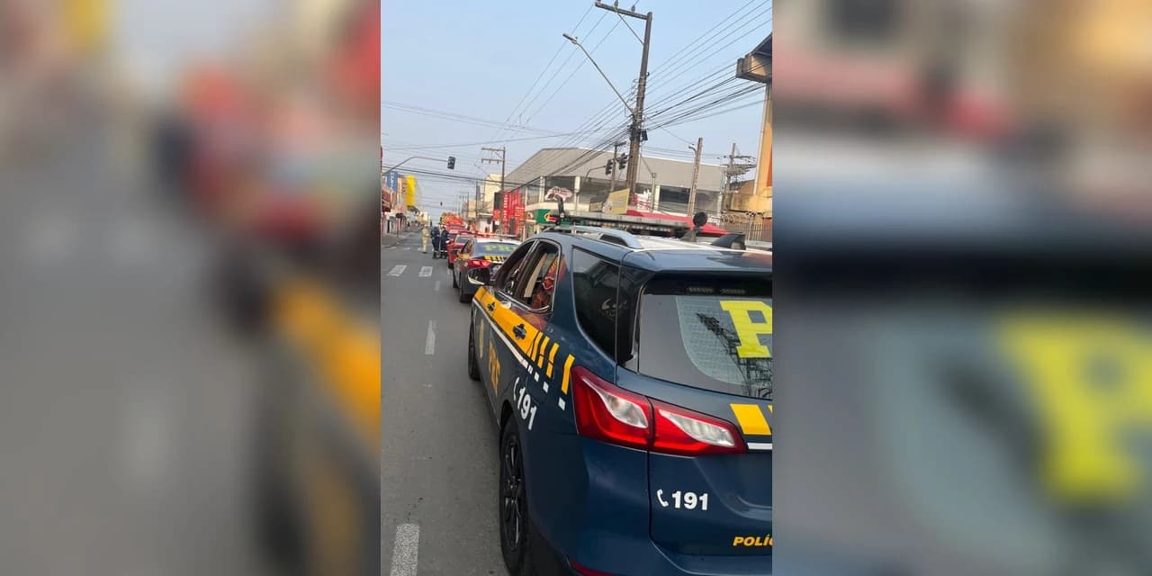 Polícia Rodoviária Federal marca presença no desfile de 7 de setembro em Guarapuava-PR