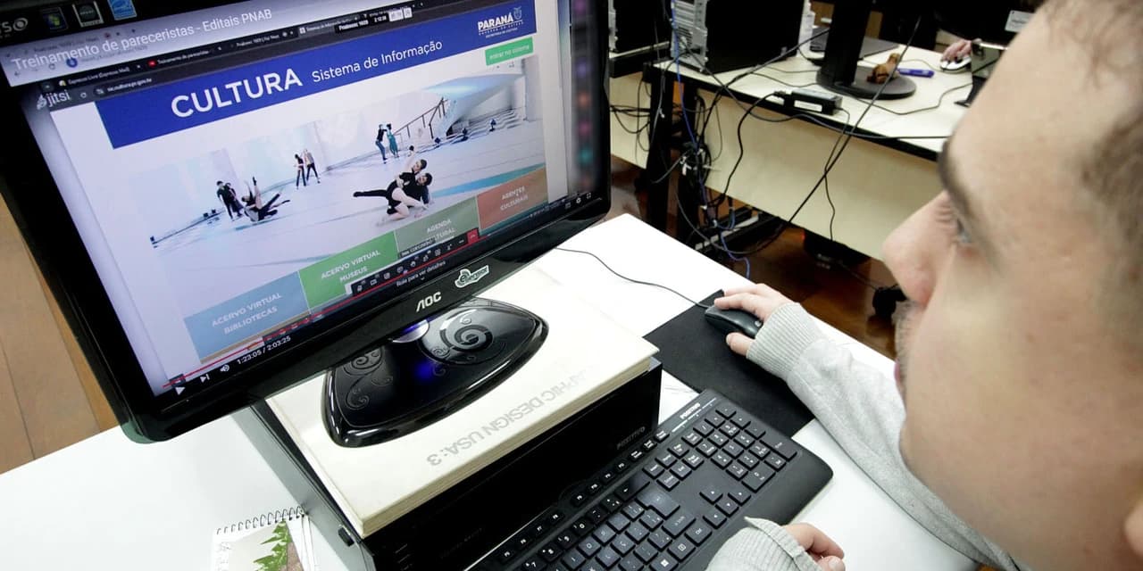 Pareceristas de editais da PNAB no Paraná passam por treinamento