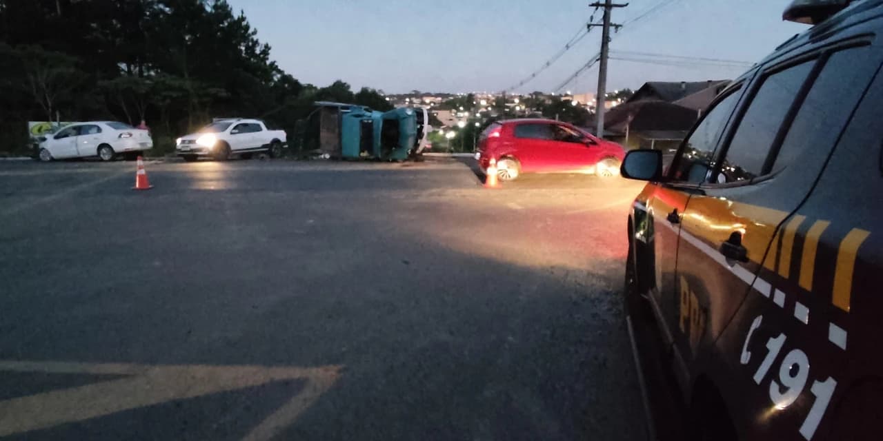 Acidente entre dois veículos deixou uma pessoa lesionada em Rio Azul