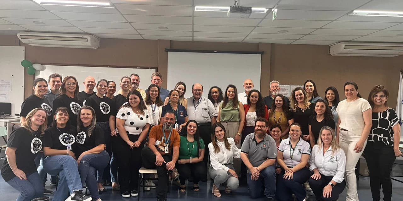 Serviço de verificação de óbito do Paraná recebe visita técnica do Ministério da Saúde