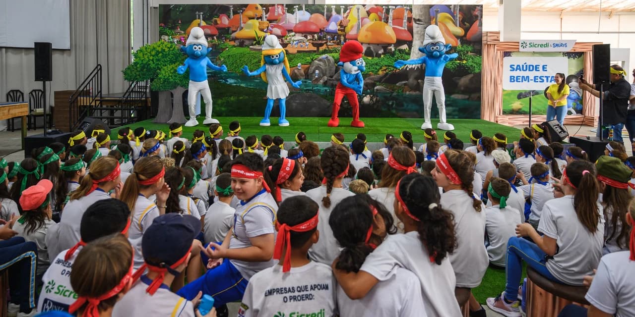 Prudentópolis recebeu a Caravana Sicredi & Smurfs. Assista o VÍDEO!