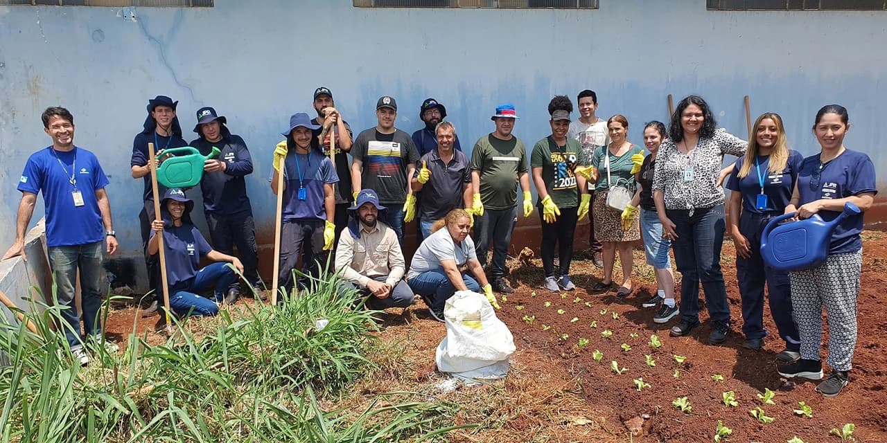Sanepar prepara moradores para atuar em hortas comunitárias de Arapongas