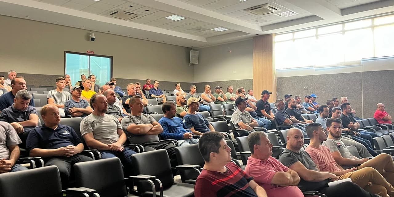 Em Prudentópolis Polícia Militar promoveu uma palestra com o tema de 'De Homem para Homem' sobre o respeito e defesa da mulher