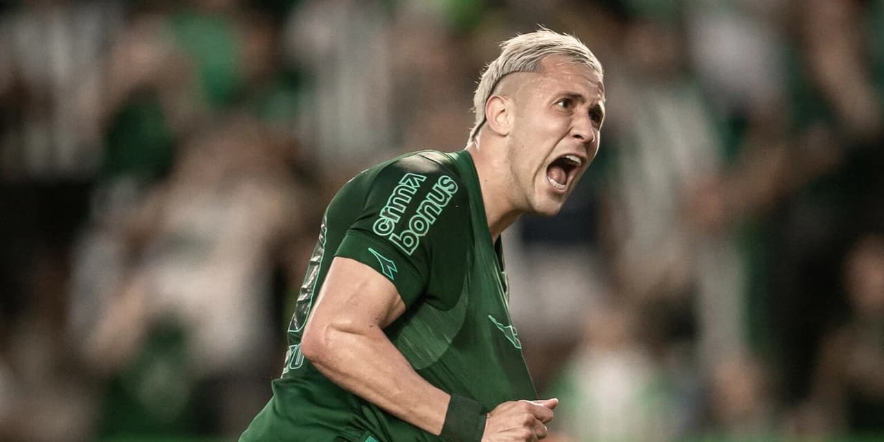 Com gols nos acréscimos, Coritiba vence o CRB no Couto Pereira pela Série B