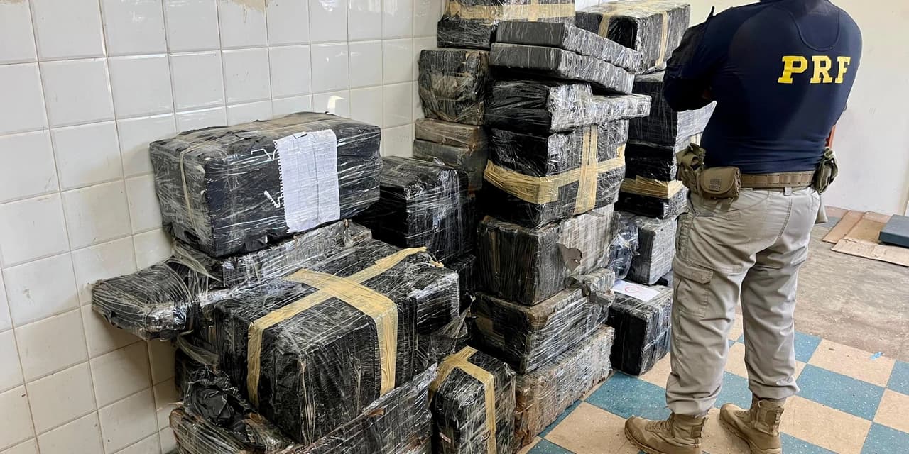Polícia Rodoviária Federal apreende mais de 1 tonelada de maconha em Guarapuava-PR