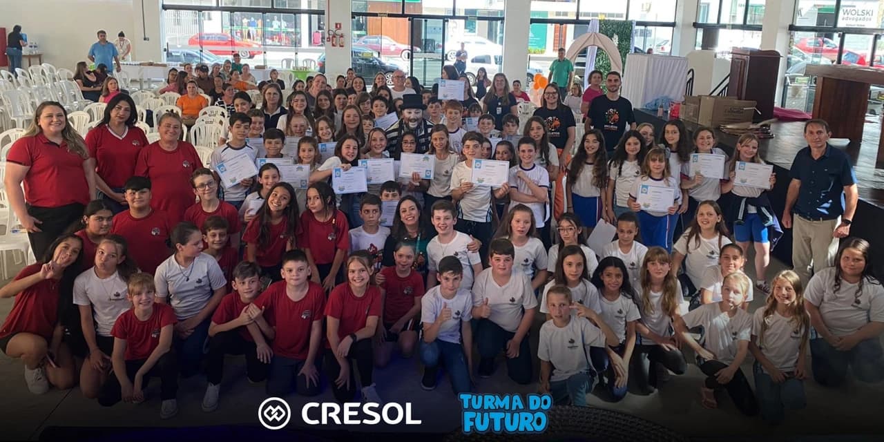 Cresol realizou em Prudentópolis a formatura dos alunos do projeto "Um Olhar para o Futuro". VÍDEO!