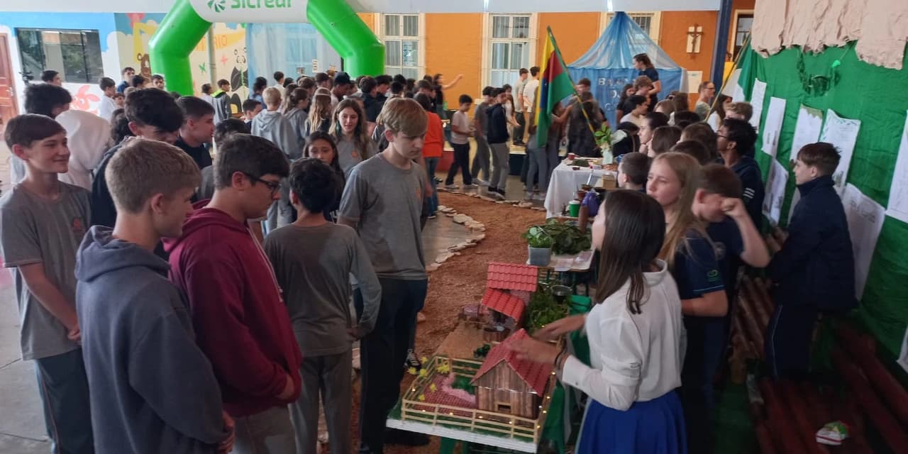 Colégio São José promoveu em Prudentópolis a Feira do Empreendedor. VÍDEO!
