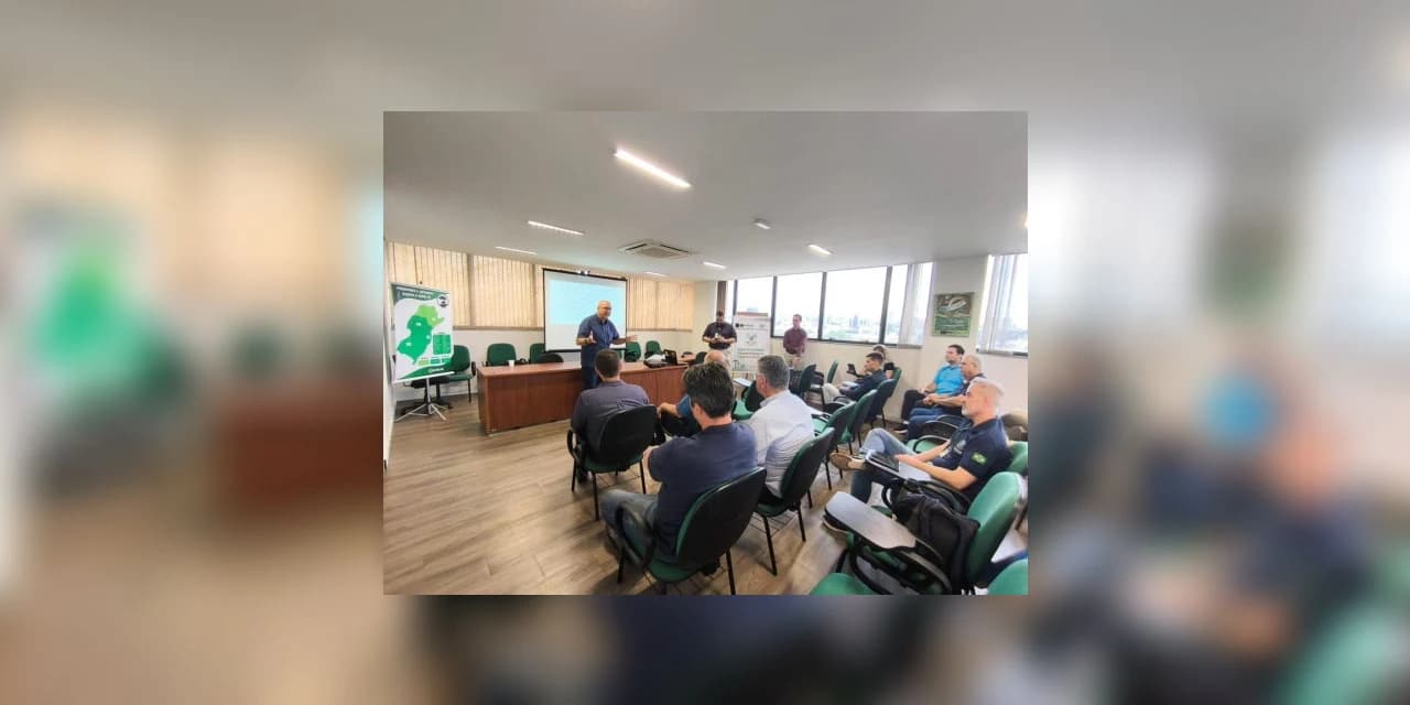 Deputado Romanelli participa de reunião técnica sobre normas sanitárias para criação do porco Moura