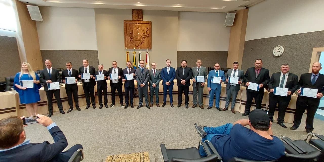 Em Prudentópolis, Justiça Eleitoral diploma novo prefeito, vice e vereadores. VÍDEO!